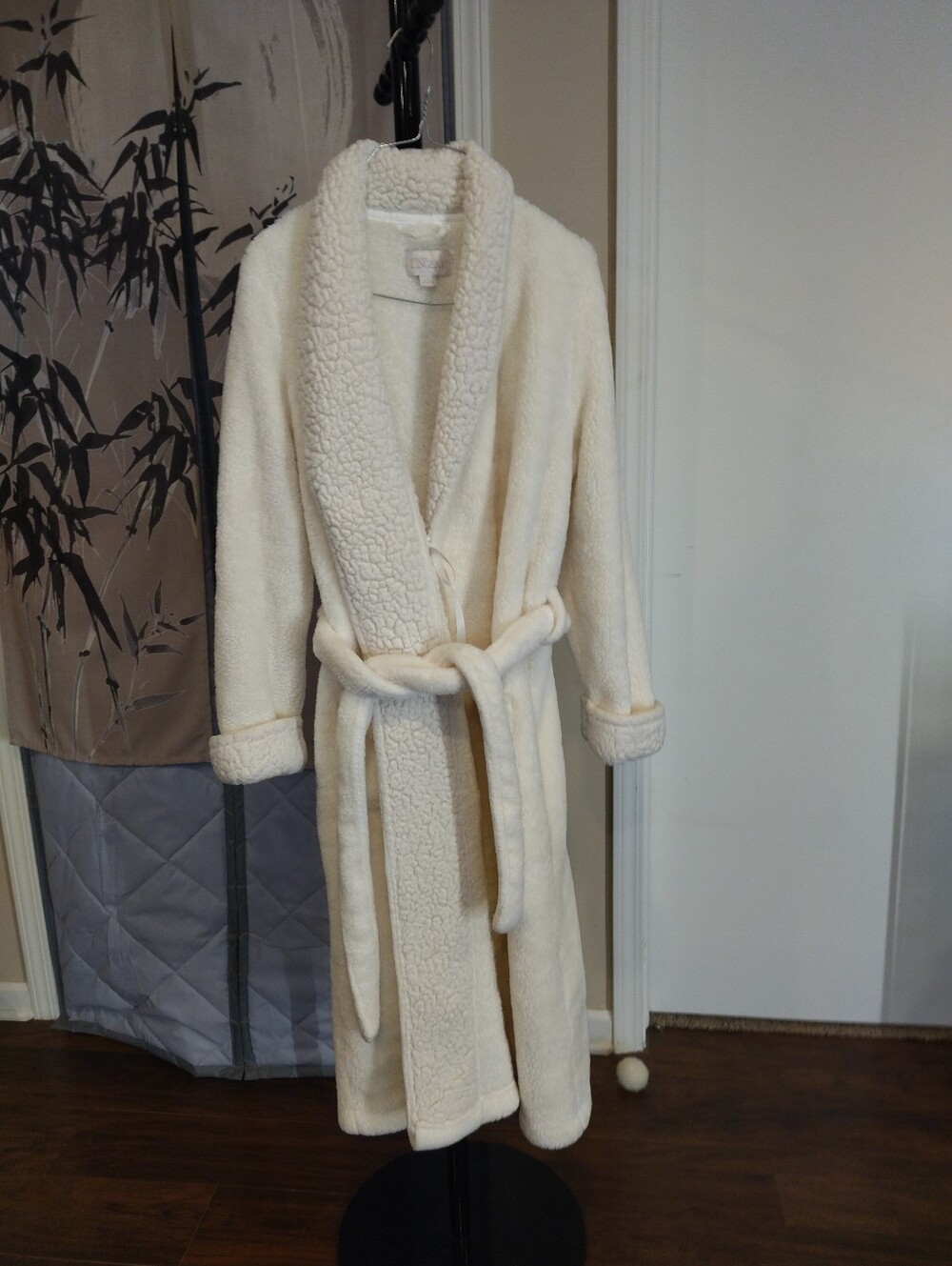 Nordstrom Lingerie Long Wrap Robe Off White Soft Fluffy Shag Belted Size M
